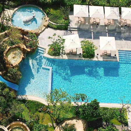 Mu Jiaoxi Hotel Exterior photo The swimming pool at the hotel