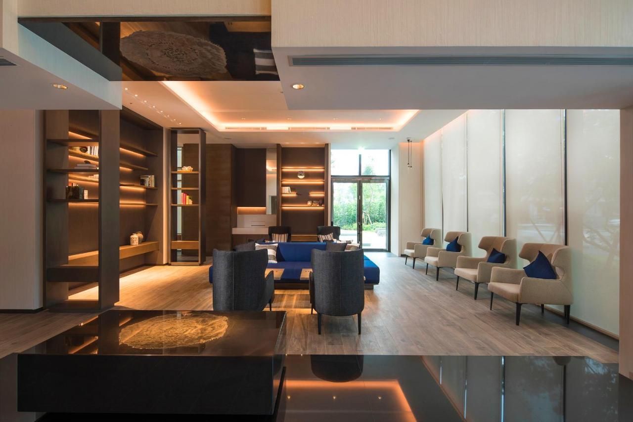Mu Jiaoxi Hotel Exterior photo The lounge at the airport